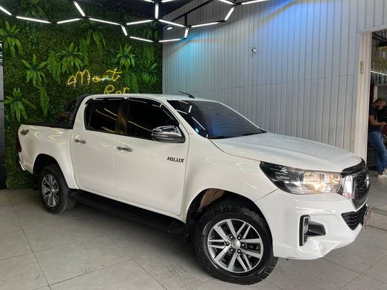TOYOTA HILUX 2.8 SRV 4X4 CD 16V DIESEL 4P AUTOMÁTICO